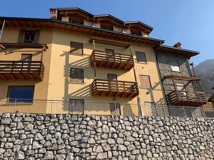 Mangia, Leggi, Dormi Διαμέρισμα Costa di Serina Εξωτερικό φωτογραφία